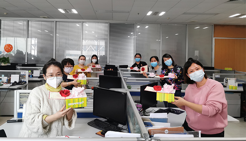 >助力女神上“頭條”！